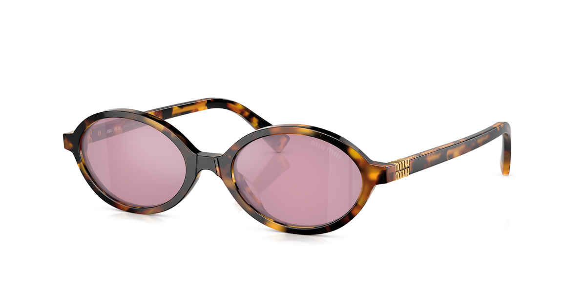 Gafas estrechas (350 €). © Miu Miu